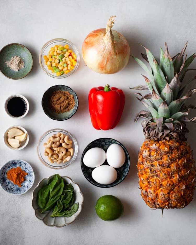 Pineapple with Fried Rice 
