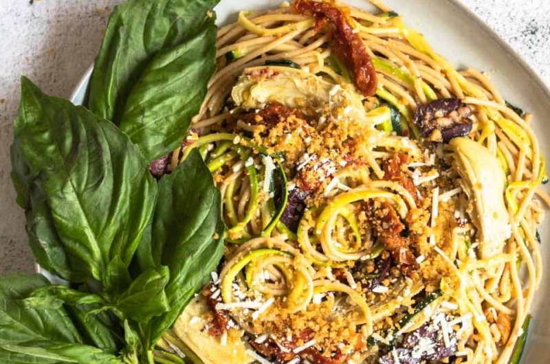 Healthy and Delight Zoodles with Arabist Chickpeas