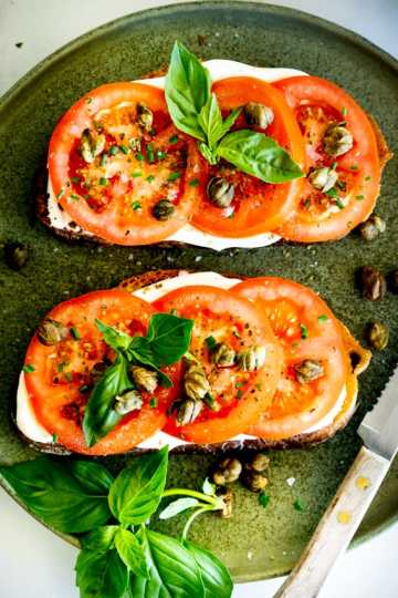 Delicious Goat Cheese Toast