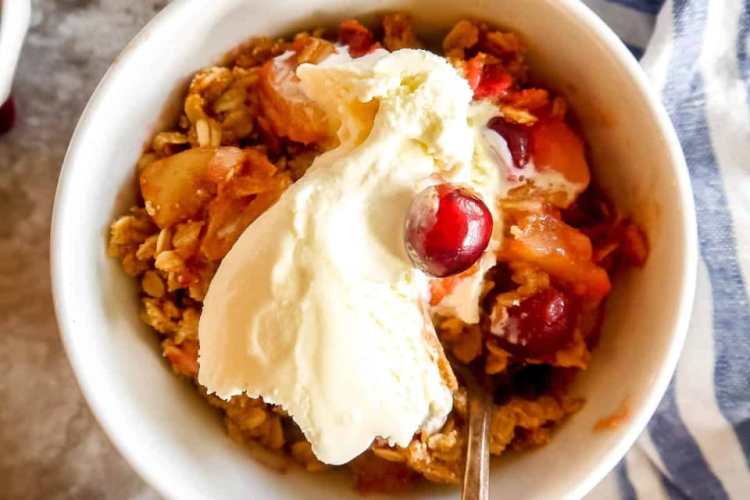 Pear Cranberry Crisp