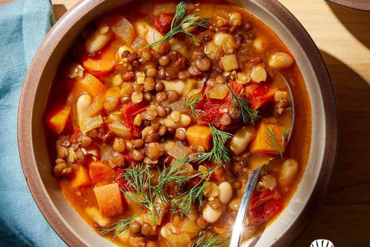Healthy Vegetarian Chili Soup
