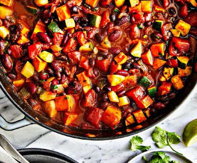 Healthy Vegetarian Chili Soup