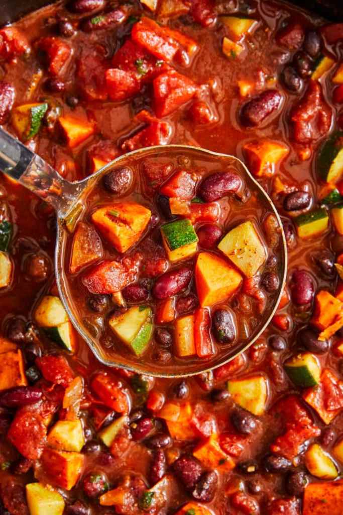 Healthy Vegetarian Chili Soup