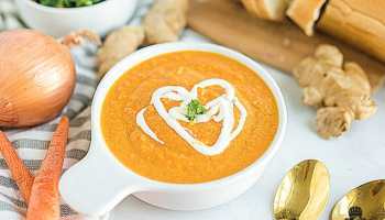 Delicious Creamy Roasted Carrot Soup