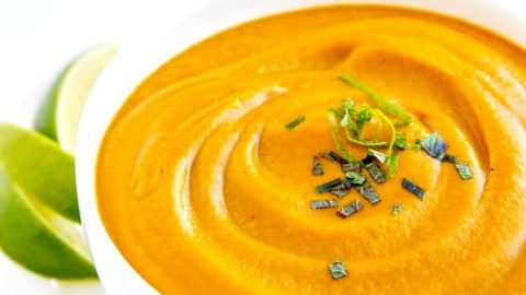 Delicious Creamy Roasted Carrot Soup