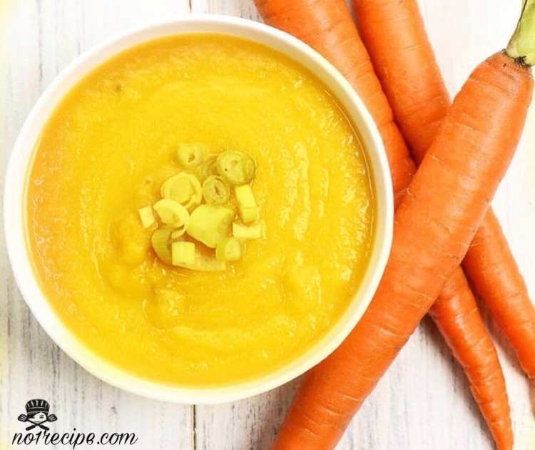 Delicious Creamy Roasted Carrot Soup
