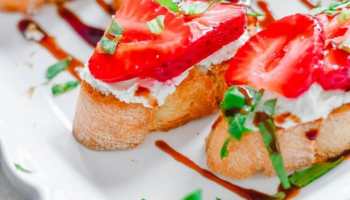 Yummy Roasted Strawberry Basil and Goat Cheese Crostini