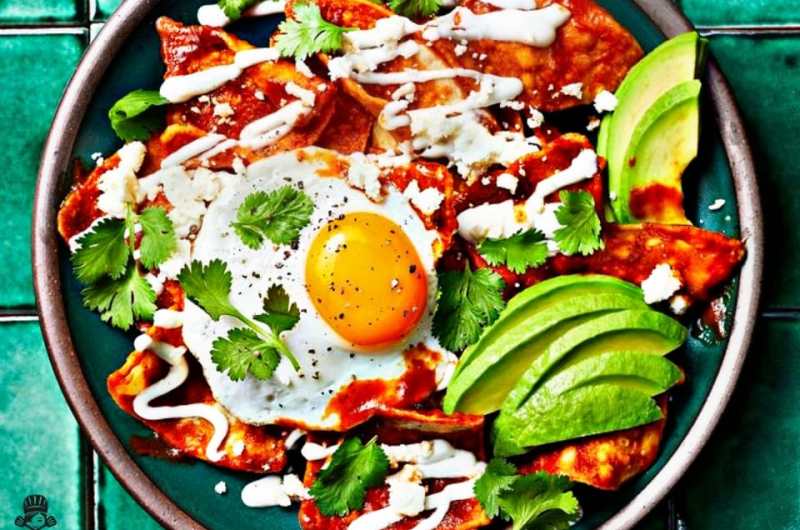 Easy Chilaquiles Rojos