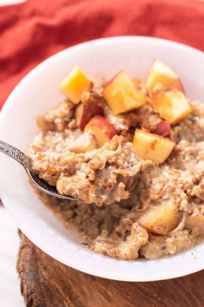 Healthy Apple Steel-Cut Oatmeal