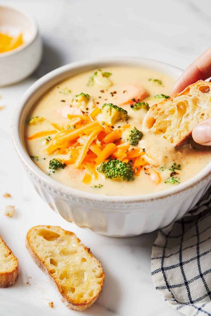 Healthy Broccoli Cheese Soup