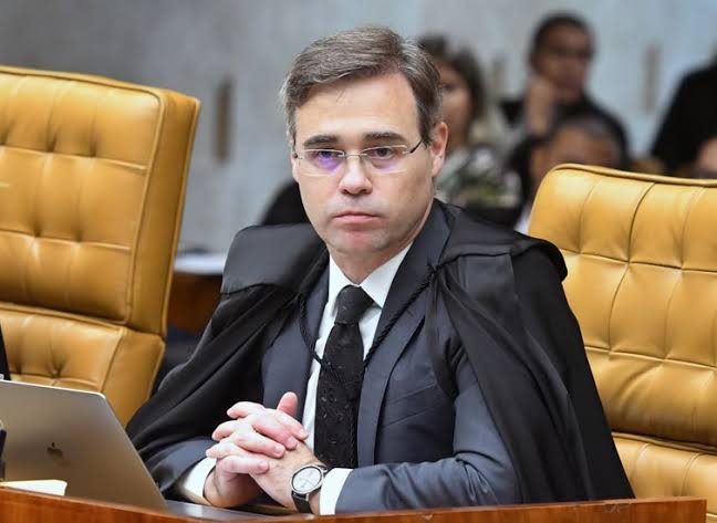 Ministro André Mendonça determinou sequestro de bens na faixa dos R$ 400 milhões de reais dos suspeitos do roubo do INSS Ministro André Mendonça determinou sequestro de bens na faixa dos R$ 400 milhões de reais dos suspeitos do roubo do INSS