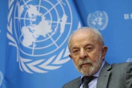 Lula diz que nem lembrava do nome de Carla Zambelli e que ela não merece respeito