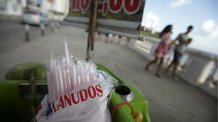 Lula aumenta impostos sobre descartáveis