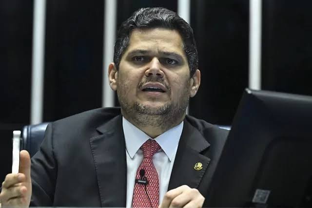 Alcolumbre alerta governo: indicação de Jorge Messias ao STF pode ser rejeitada pelo Senado