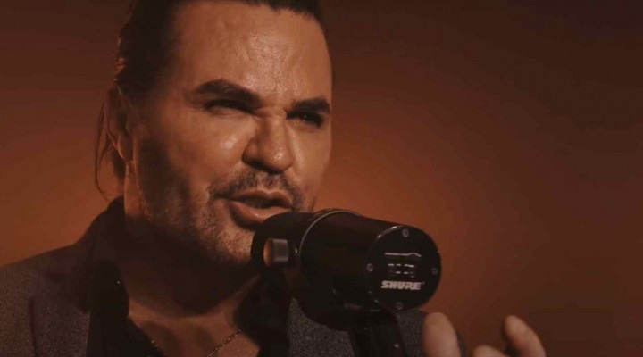 Eduardo Costa faz música crítica sobre o atual cenário político brasileiro