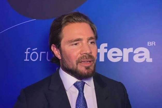 Master pagou 500 milhões a advogados; contrato dos Moraes é um dos maiores