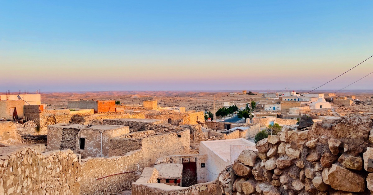 رحلات جنوب تونس حيث والبربر في تمازرط ومطماطة وتوجان بينما يتحدثون الأمازيغية