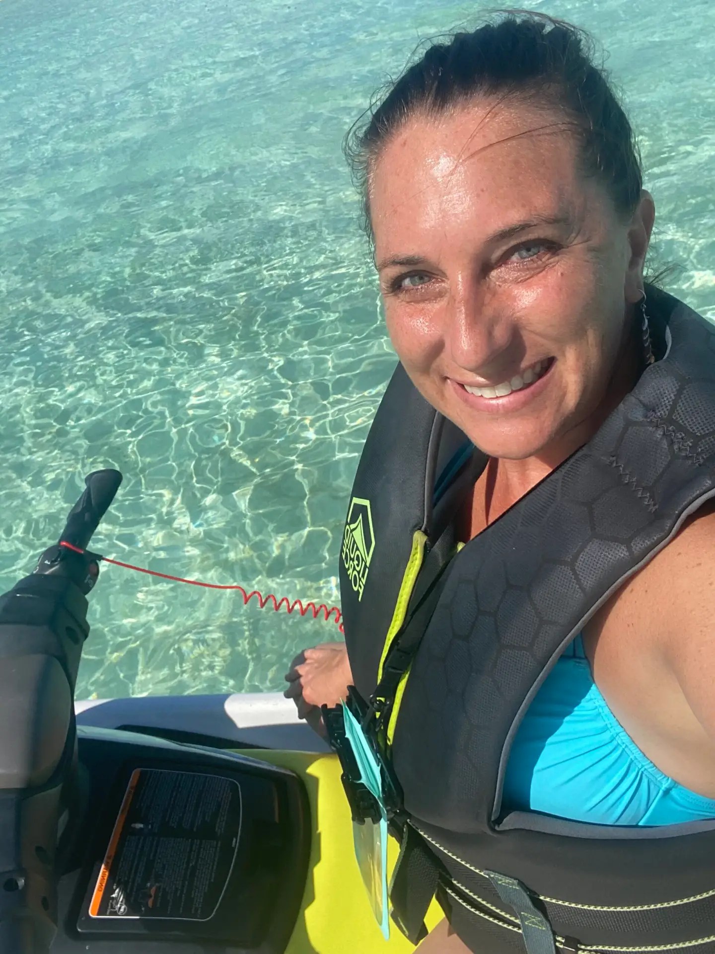 Look at that water under me!