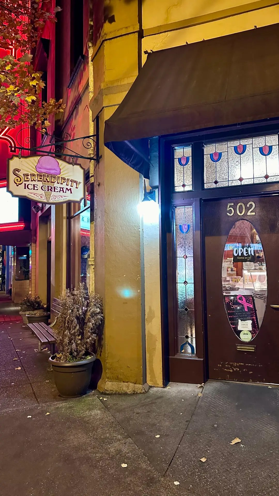 Towns with "Main" streets and ice cream parlors get me every time