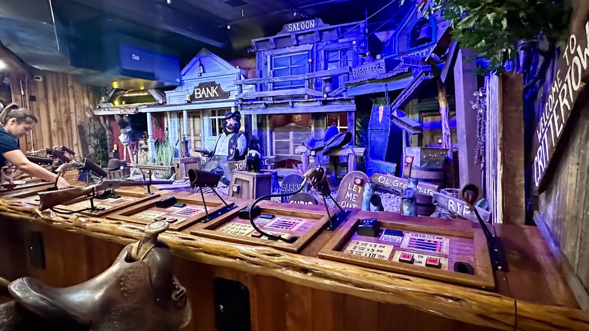 There’s even a shooting gallery in the restaurant 😂