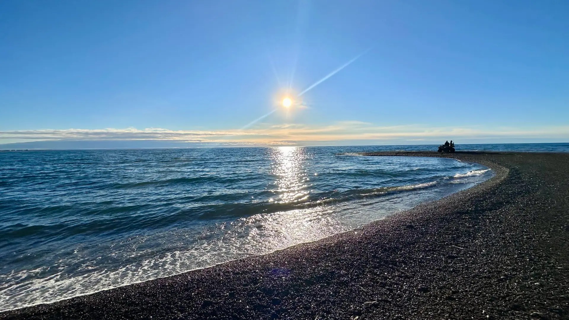 I’ll spare you the fresh walrus carcass to the left 😎. The hunters out there are scouting to come back for walrus. They said there were a bunch the night before.