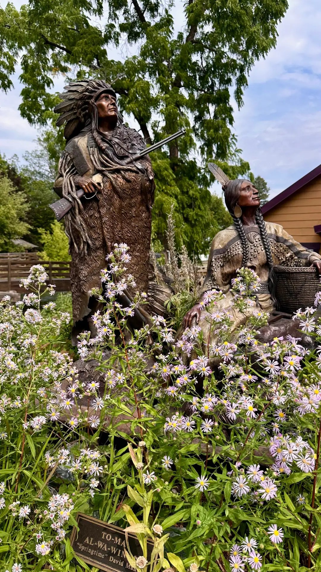 These bronze statues look so much different in summer!