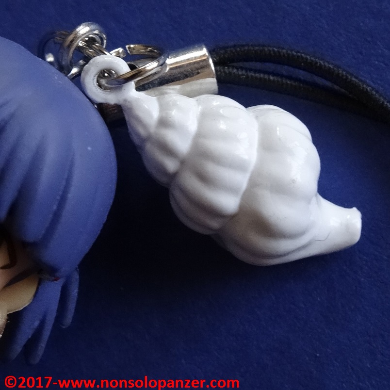 09 Nadia Keychain