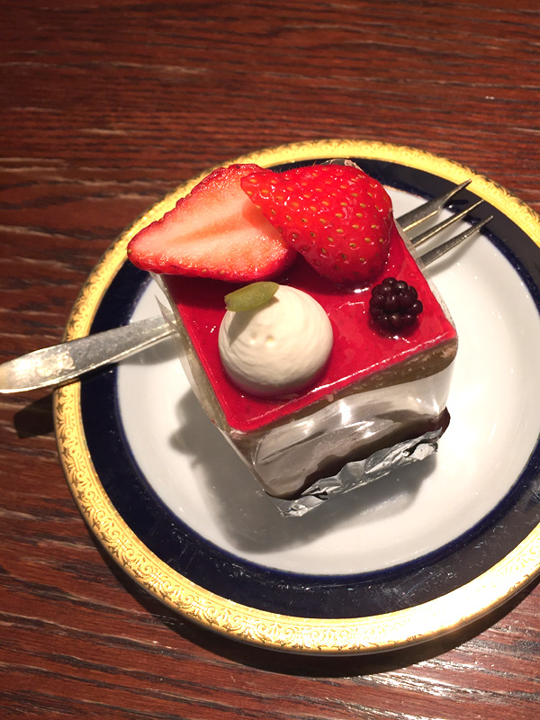 06Apl16cake