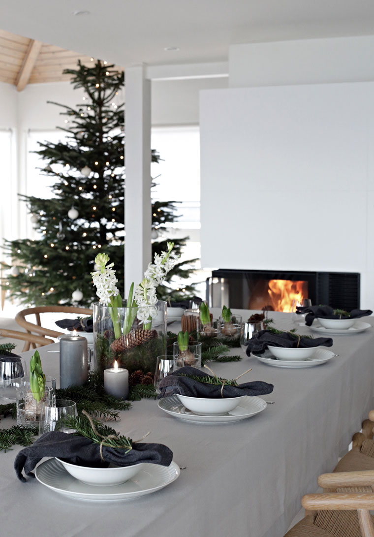 photo Nordic Christmas Table holiday table settings