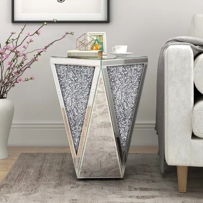 Mirrored-End-Table-Diamond-Setting-Side-Table-Pedestal-Stand-for-Hallway-Living-Room.webp