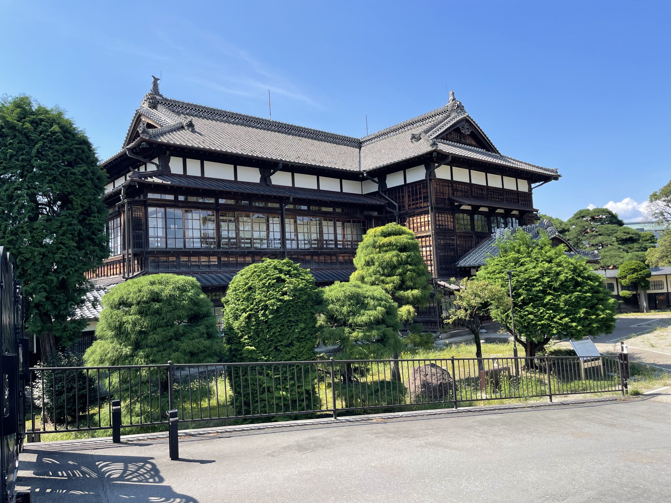 臨江閣（外観）