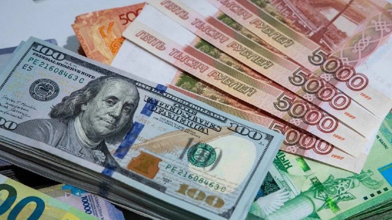 Դոլարն ու եվրոն շարունակում են էժանանալ