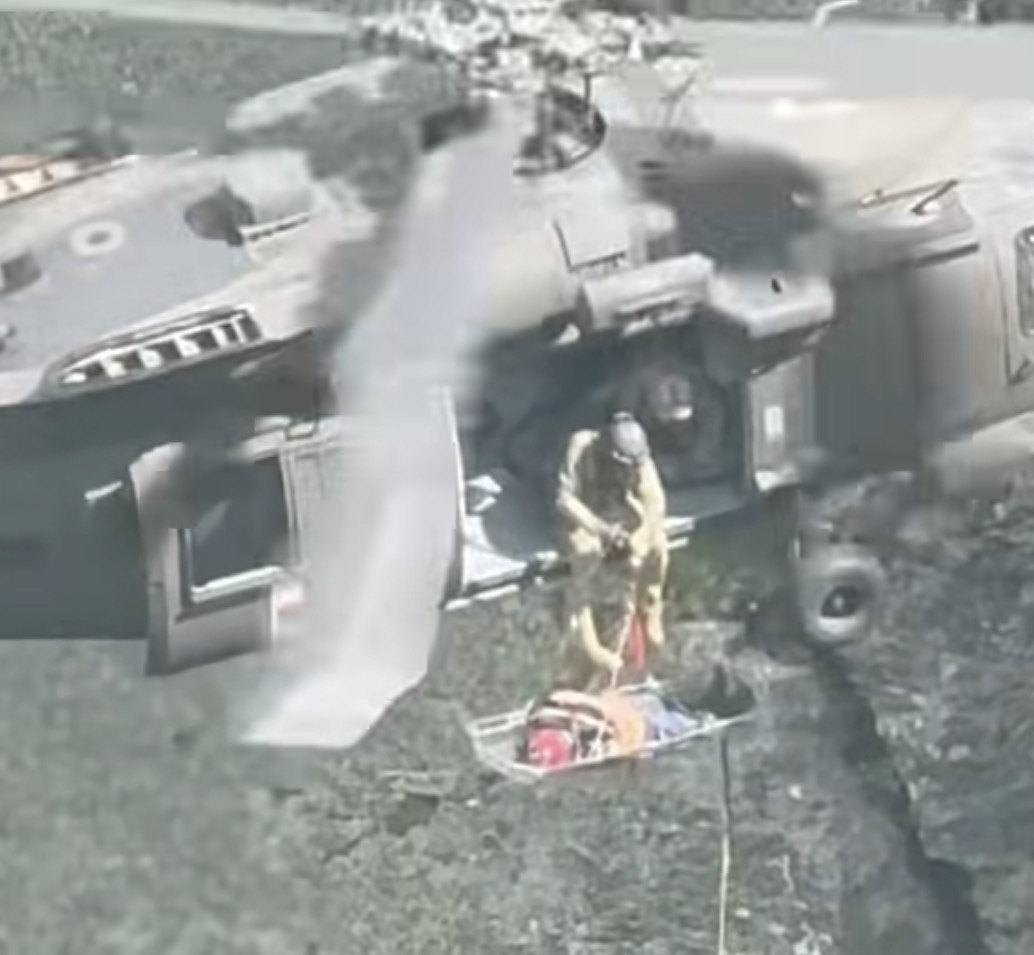 mount-washington-huntington-ravine-trail-new-hampshire-rescue-hiker-helicopter
