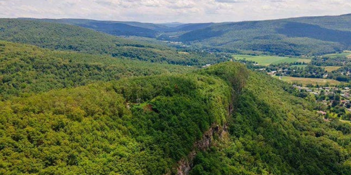 new-york-middleburgh-cliffs-long-path-trail-conference-hike-hiking-preserved-preservation