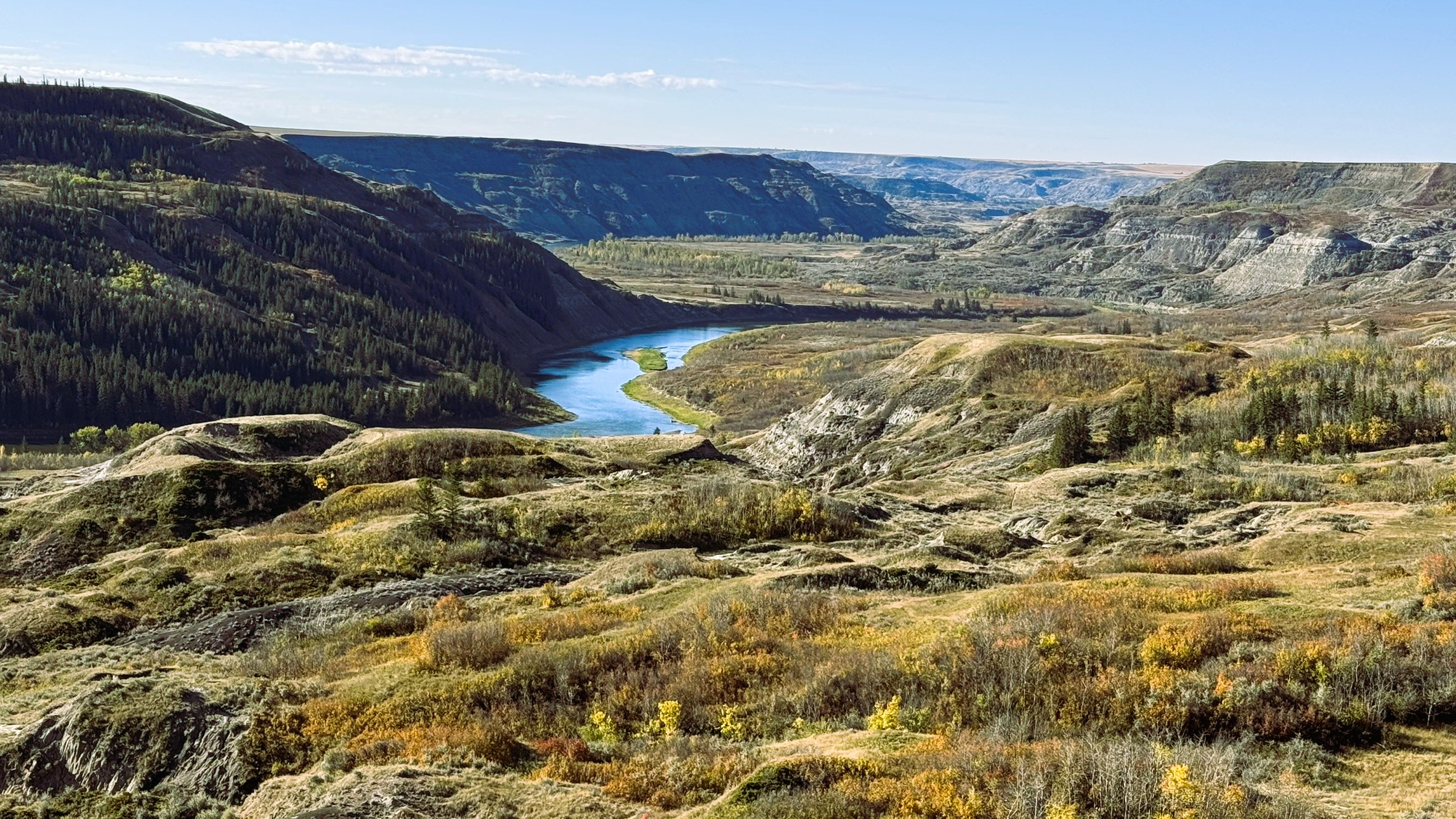 Lookout at Dry Island Buffalo Jump Provincial Park