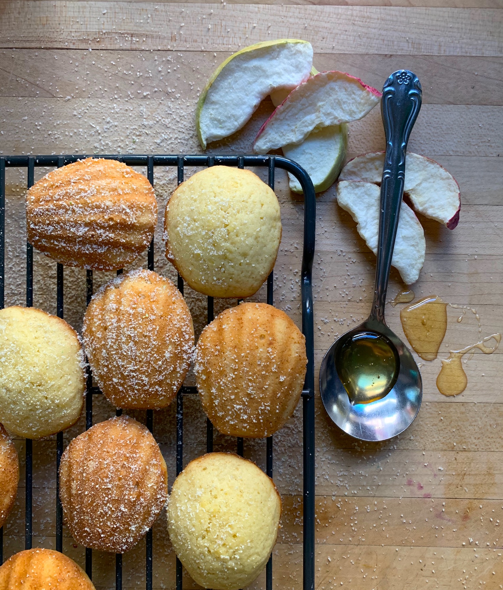 apple and honey madeleines