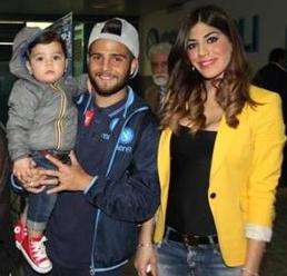 Many believed that lorenzo owes his current position and success to his wife, who has had a profound . Insigne Girlfriend Height Genoveffa Darone Age