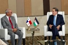 Brahim Gali conversa con su homologo panameño, Nito Cortizo