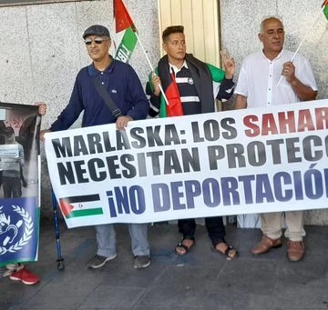 Interior devolverá a Marruecos a diez solicitantes de asilo saharauis, cinco de ellos en huelga de hambre en Barajas