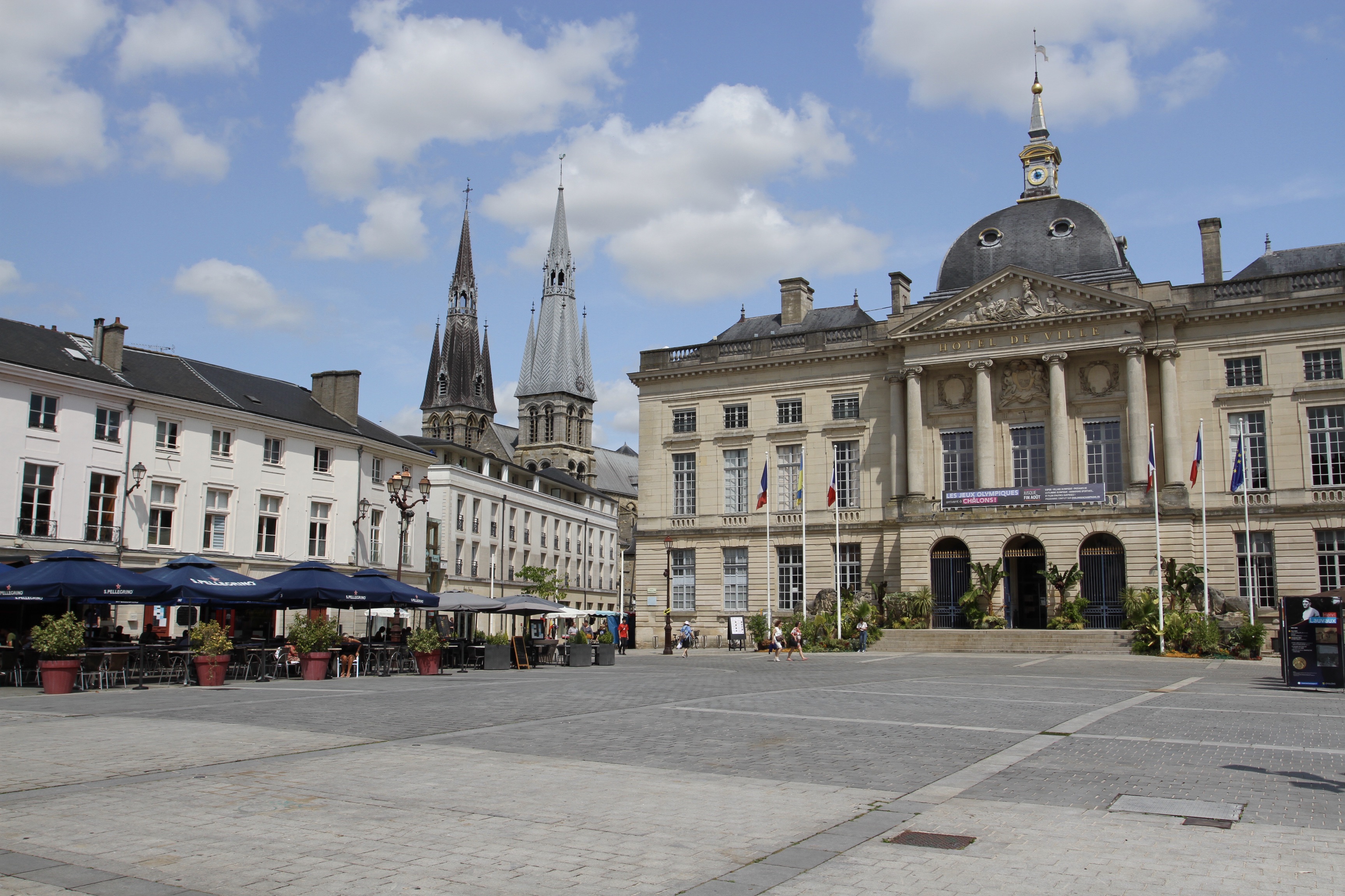 Hôtel de Ville, Châlons-en-Champagne, France