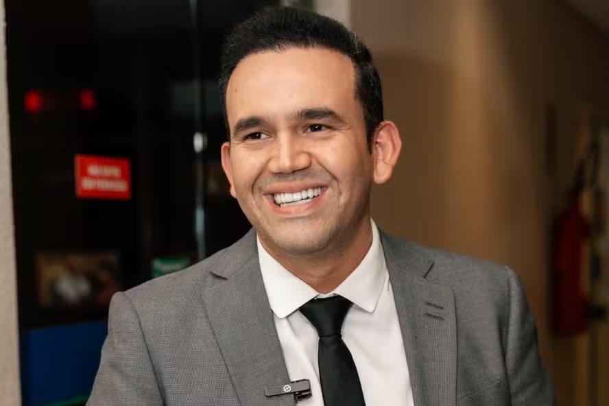 Nova pesquisa do Instituto Seta coloca Doutor Jhony no Top 10 para deputado federal
