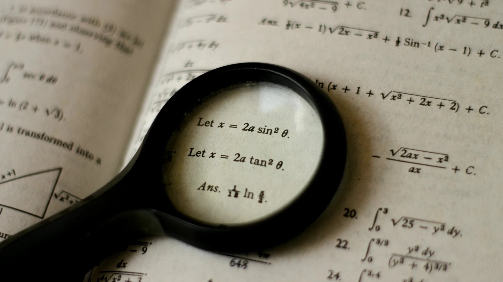 OpenAI libera 722 manuscritos matemáticos gerados por modelo interno; validação ainda está aberta