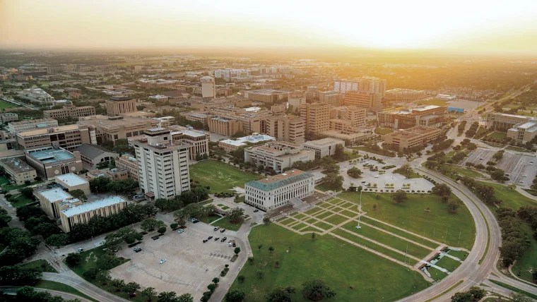 Texas A&M Busca Prohibir Scooters y Bicicletas Eléctricas
