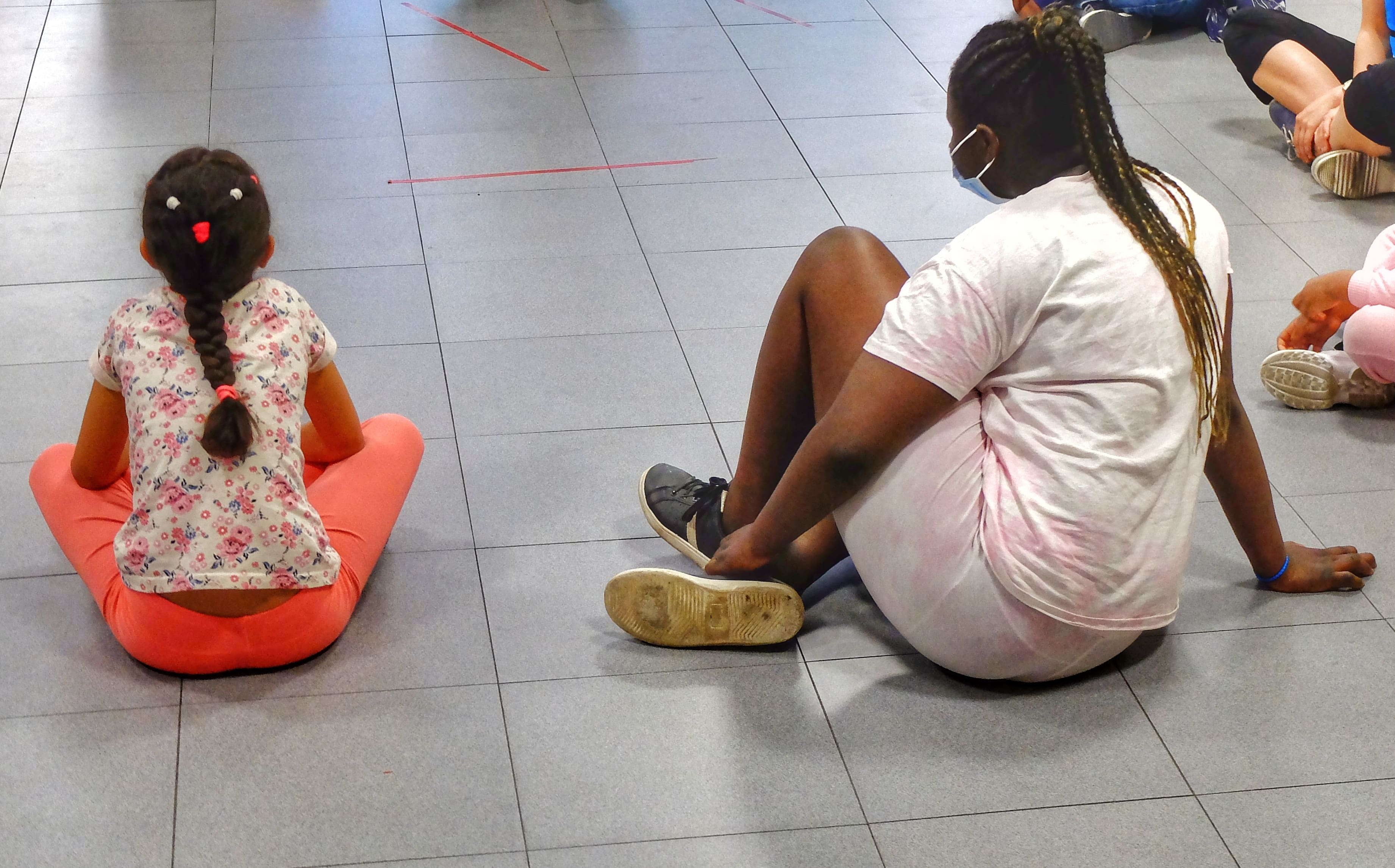 Niños en un servicio de acompañamiento familiar/