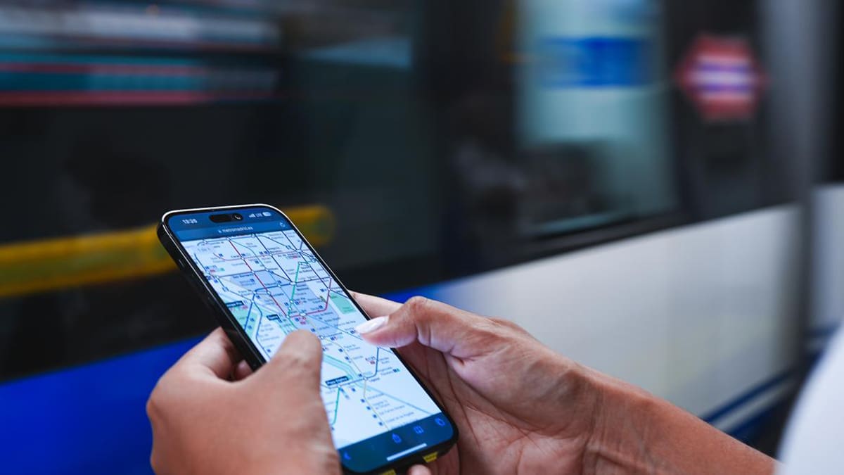 Madrid implantará un sistema de pago inteligente para acceder con el móvil al transporte público
