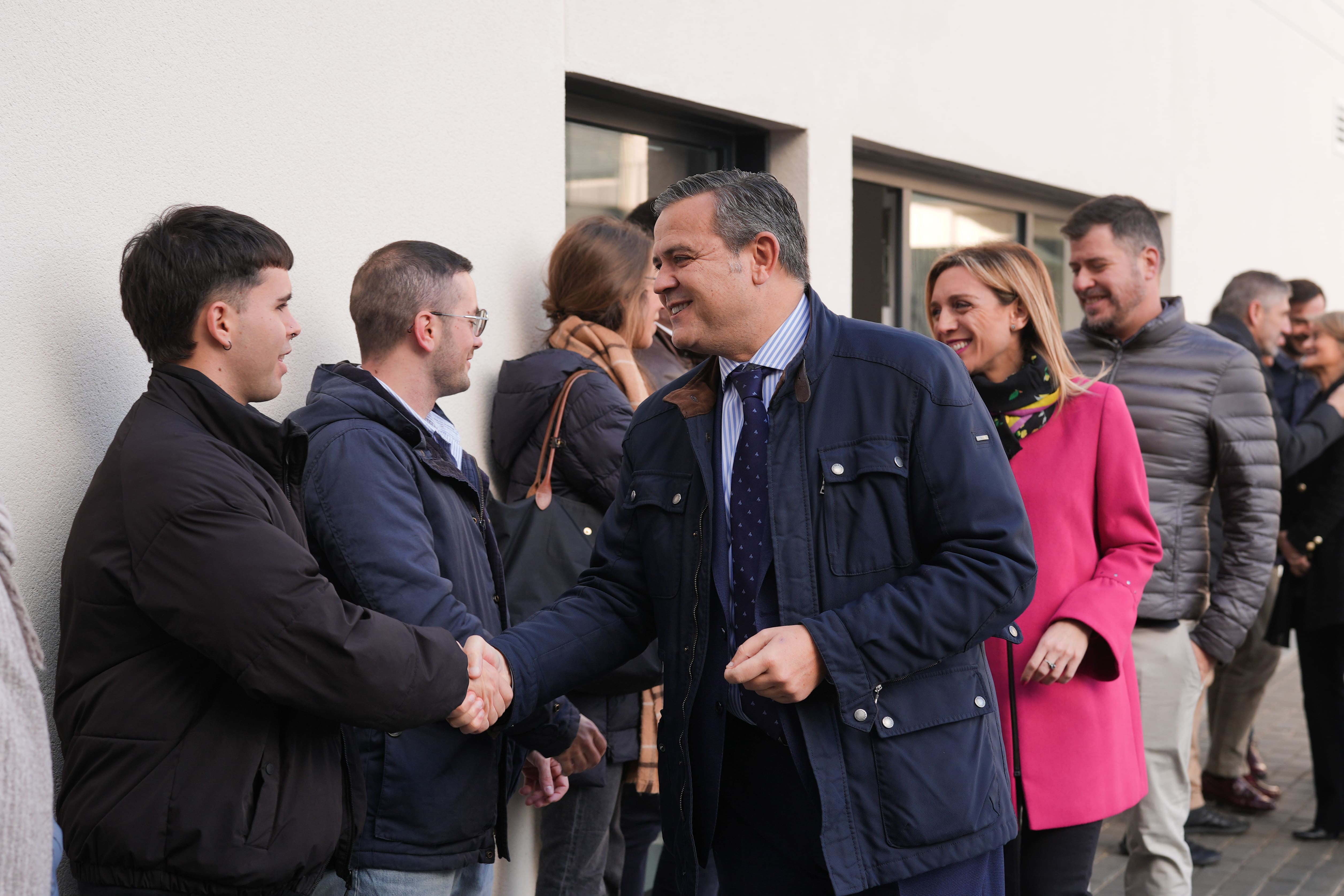 El consejero de Vivienda, Transportes e Infraestructuras, Jorge Rodrigo, entrega nuevas viviendas del Plan Vive/ Comunidad de Madrid