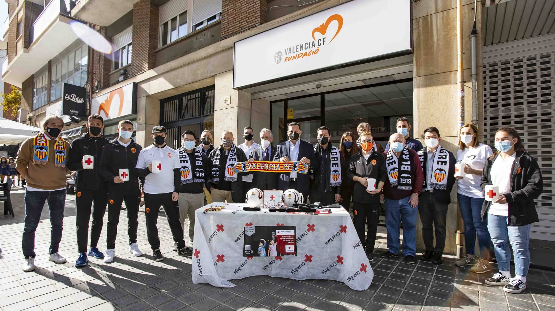 valencia cf cruz roja
