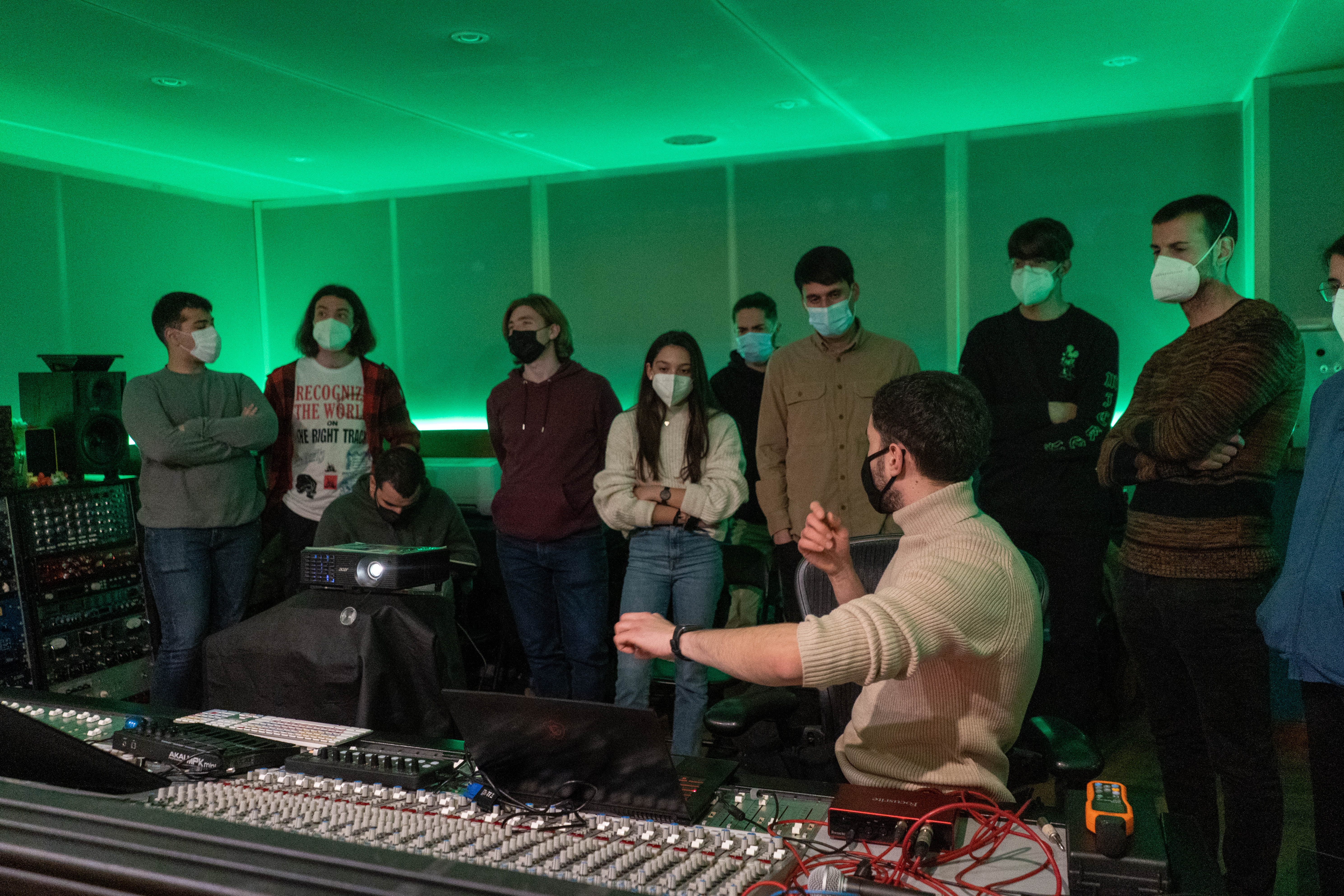 PRODUCCIÓN MUSICAL_NÉSTOR VR