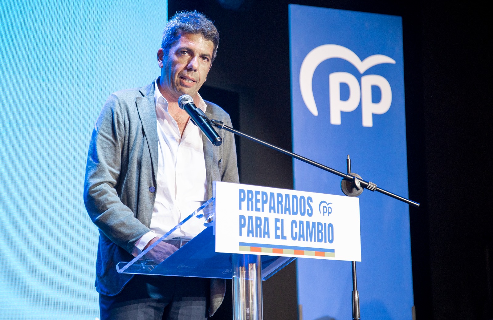 01 Carlos Mazón