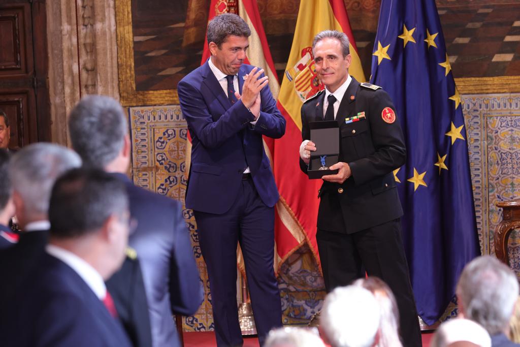 BOMBEROS